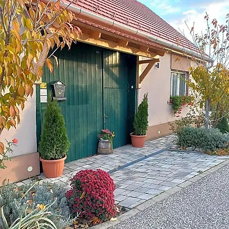 Bormegallo Vendeghaz 4* Szekszárd